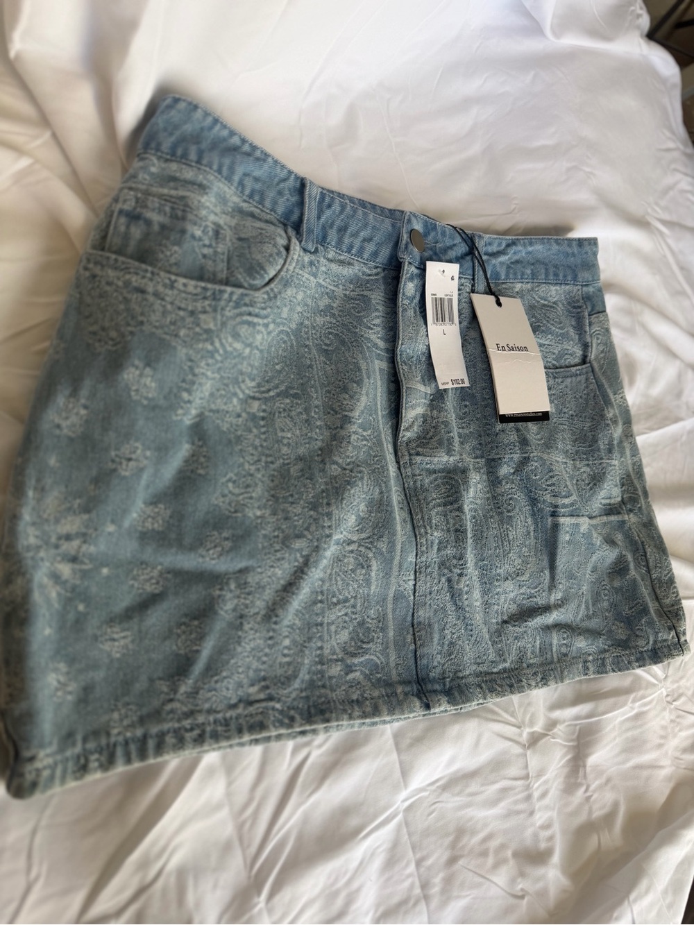 En Saison paisley denim skirt, new with tags, coquette jean skirt size large
